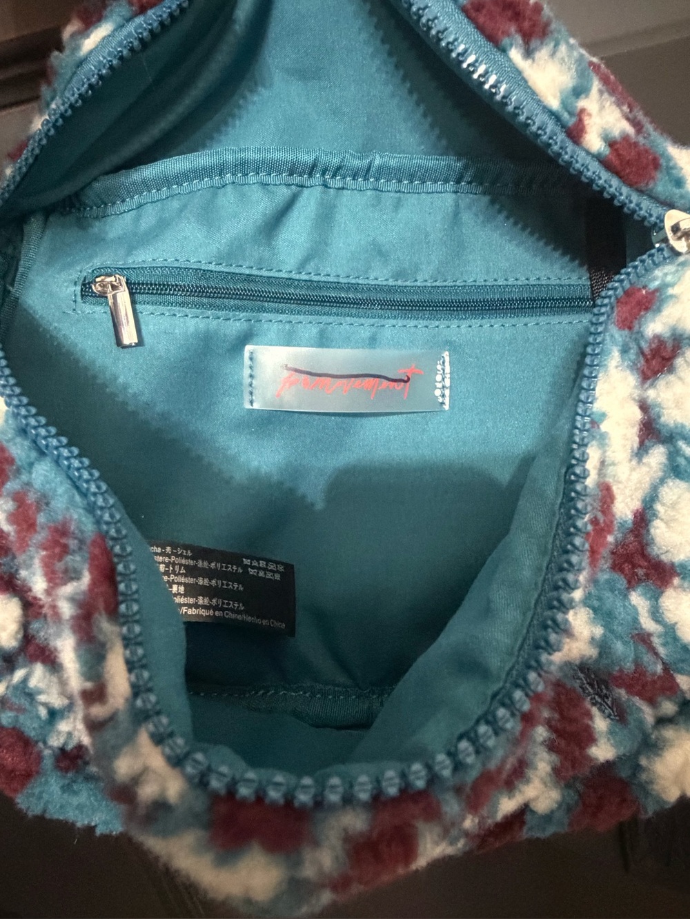NWOT Free People, Printed Sherpa Sling Bag - Picture 4 of 6